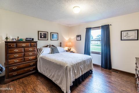 384 Sharp Acres Rd, Jacksboro, TN 37757 photo 28