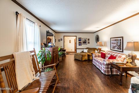 384 Sharp Acres Rd, Jacksboro, TN 37757 photo 8