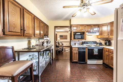 384 Sharp Acres Rd, Jacksboro, TN 37757 photo 14