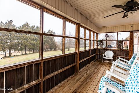 384 Sharp Acres Rd, Jacksboro, TN 37757 photo 18