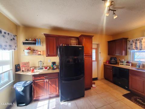 1753 Dr Thomas Walker Rd, Ewing, VA 24248 photo 8