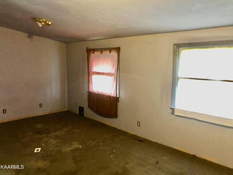 718 Gamble Dr, Heiskell, TN 37754 photo 7