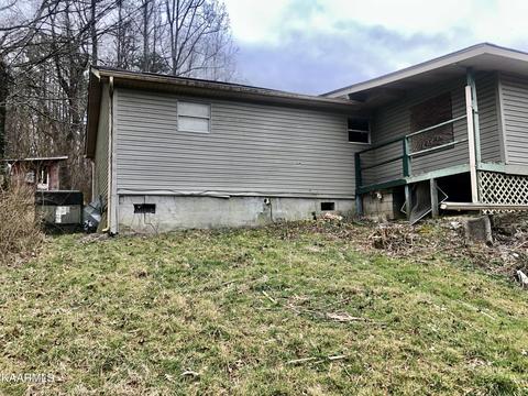718 Gamble Dr, Heiskell, TN 37754 photo 2