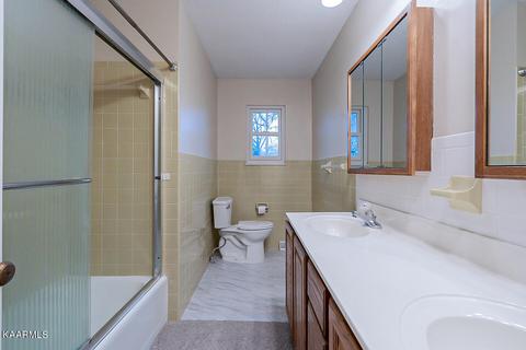 7944 Whitcomb Rd, Powell, TN 37849 photo 5