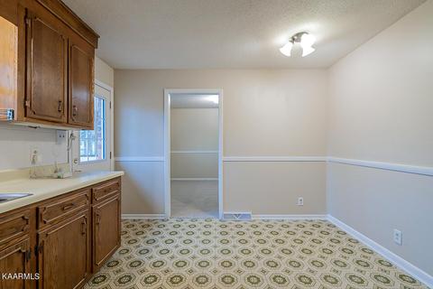 7944 Whitcomb Rd, Powell, TN 37849 photo 8