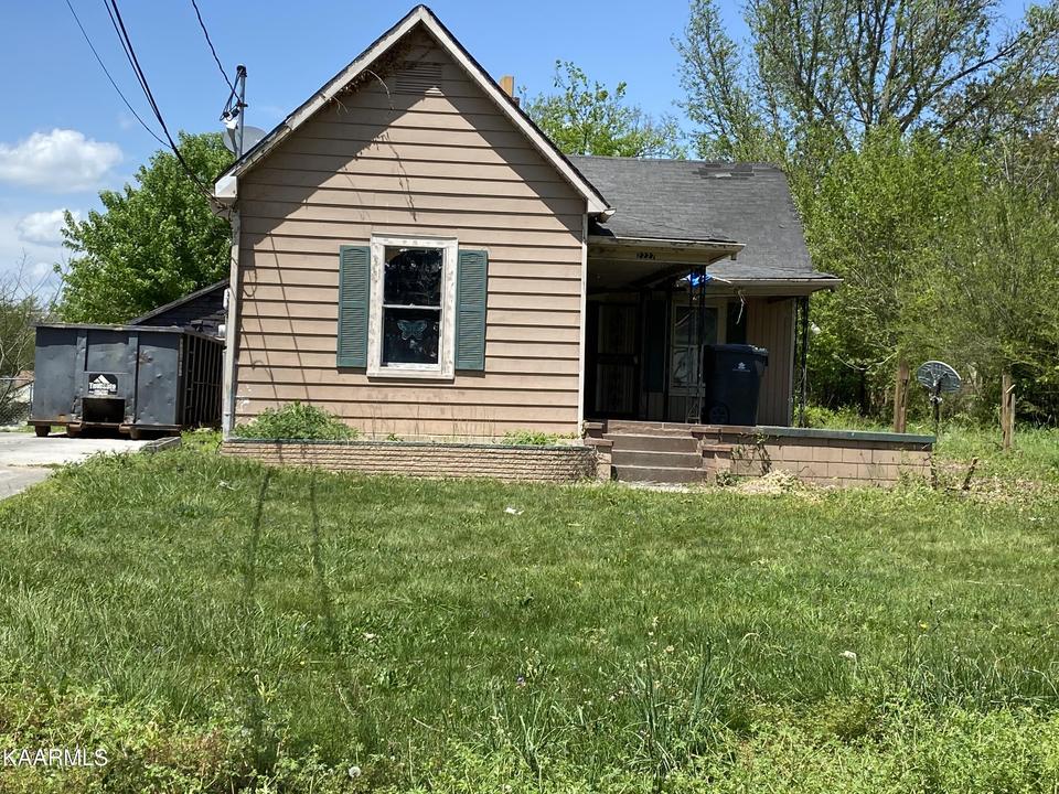 2227 Adair Ave, Knoxville, TN 37917 1 photo MLS 1189120 Movoto