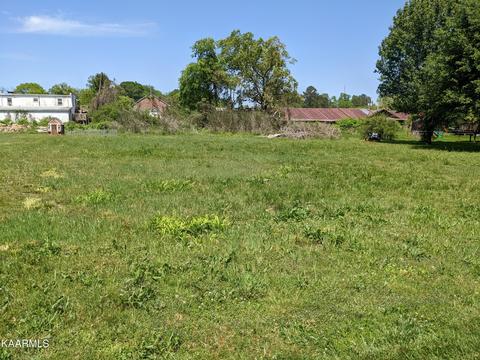 345 Ducktown St, Soddy Daisy, TN 37379