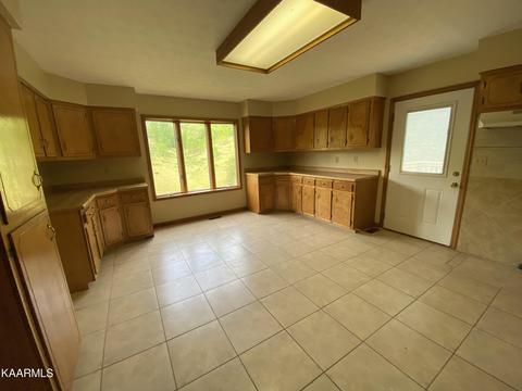 626 Frog Level Rd, Ewing, VA 24248 photo 17