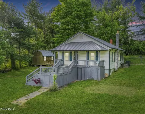 145 Robby Ln, Harrogate, TN 37752