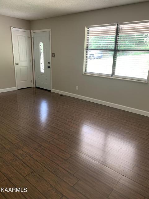 128 White Loop Rd, Clinton, TN 37716 photo 9