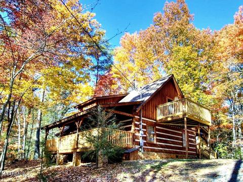 4359 Lakeshore Ave, Sevierville, TN 37876