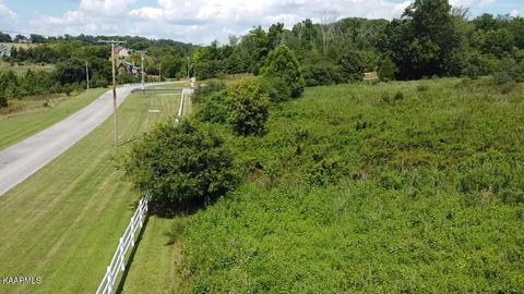 234 235 New Hope Rd, Rockwood, TN 37854