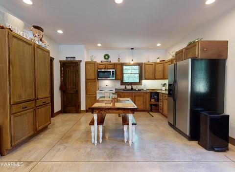 140 Collins Gap Rd, Heiskell, TN 37754 photo 11