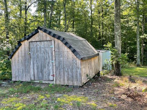 131 Rich Rd, Lancing, TN 37770 photo 2