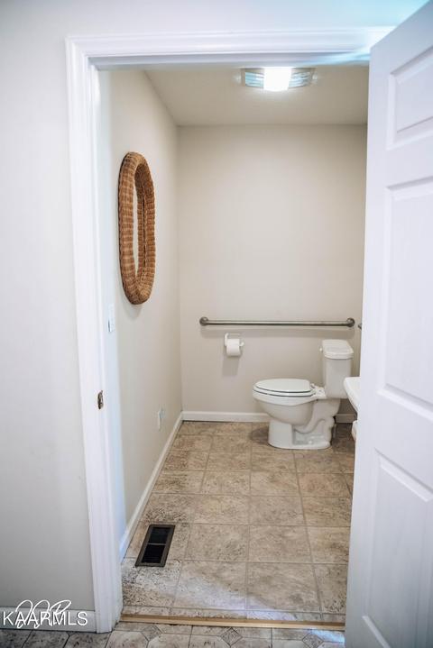 126 Blakemore Mill Rd, Ewing, VA 24248 photo 10