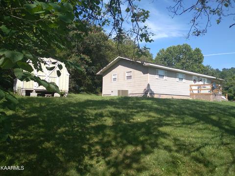 1685 Lick Branch Rd, Ewing, VA 24248 photo 1