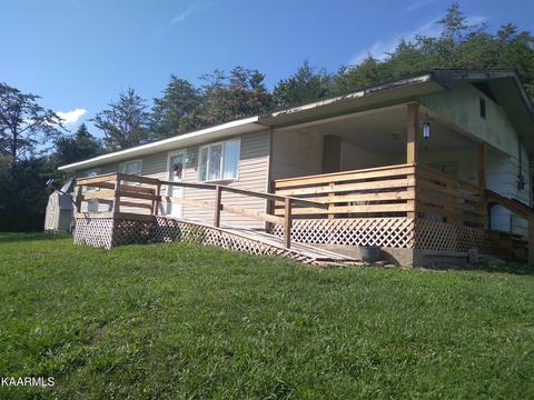 1685 Lick Branch Rd, Ewing, VA 24248 photo 2