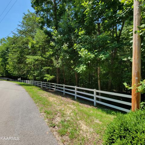 53 Pin Oak Drive, Rockwood, TN 37854