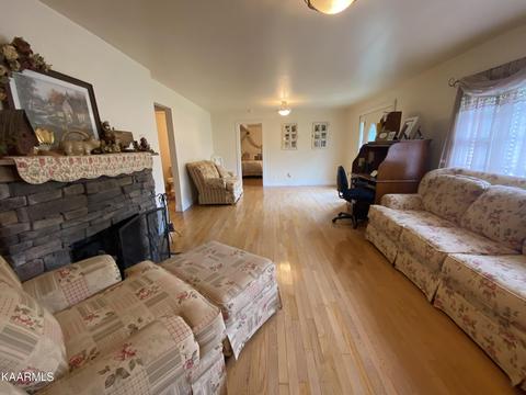 1625 Machine Branch Rd, Ewing, VA 24248 photo 12