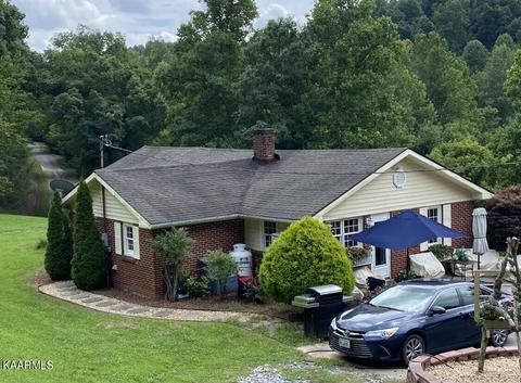 1625 Machine Branch Rd, Ewing, VA 24248 photo 2