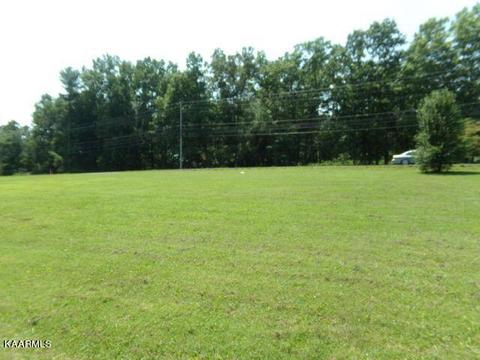 1655 E Cherokee Rd, Crossville, TN 38572