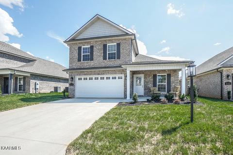 218 Sand Hills Dr, Maryville, TN 37801