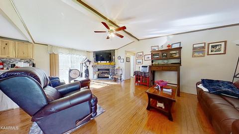 116 Echo Point Rd, Oneida, TN 37841 photo 4