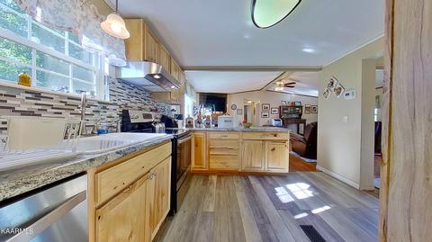 116 Echo Point Rd, Oneida, TN 37841 photo 12