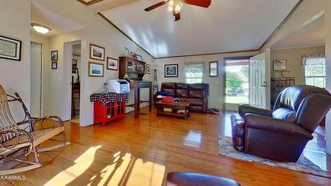 116 Echo Point Rd, Oneida, TN 37841 photo 5