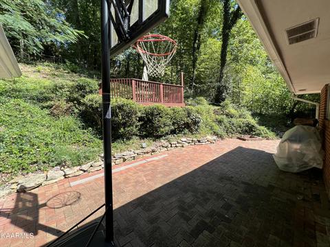 111 Maple Tree Ln, Powell, TN 37849 photo 17