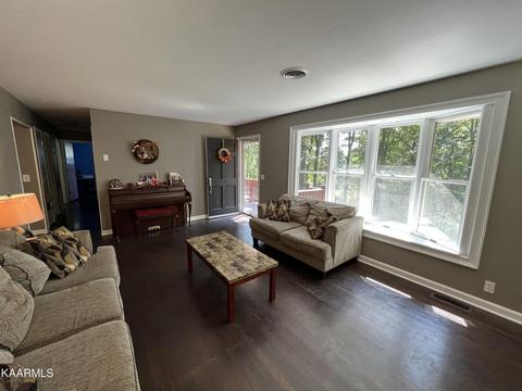 111 Maple Tree Ln, Powell, TN 37849 photo 23