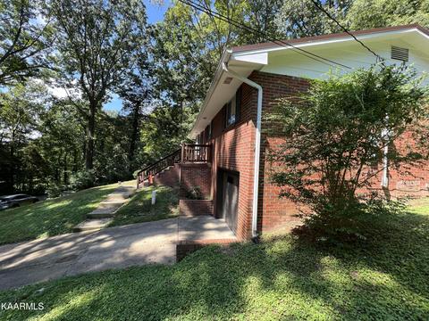 111 Maple Tree Ln, Powell, TN 37849 photo 8