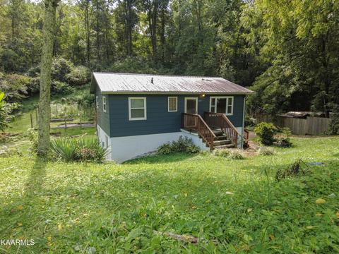2309 E Wolf Valley Rd, Clinton, TN 37716 photo 2