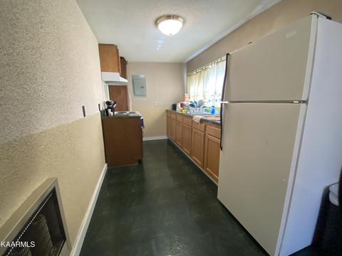 406 Exeter Ave, Middlesboro, KY 40965 photo 20