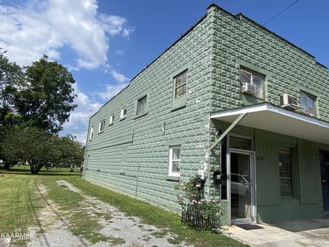 406 Exeter Ave, Middlesboro, KY 40965 photo 1