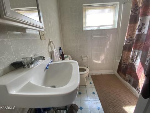 406 Exeter Ave, Middlesboro, KY 40965 photo 22