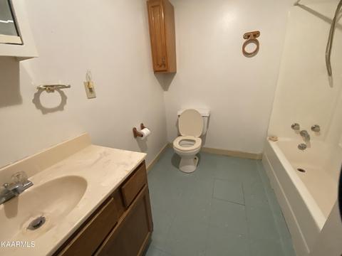 406 Exeter Ave, Middlesboro, KY 40965 photo 10