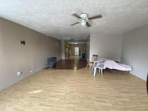 406 Exeter Ave, Middlesboro, KY 40965 photo 5