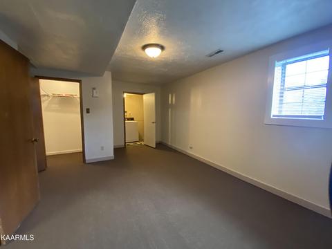 406 Exeter Ave, Middlesboro, KY 40965 photo 9