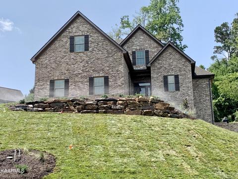 10015 Fox Cove Rd, Knoxville, TN 37922