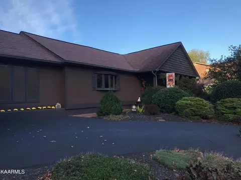 208 Madison Cir, Harrogate, TN 37752