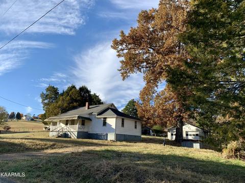 3410 Dockery Dr, Mascot, TN 37806