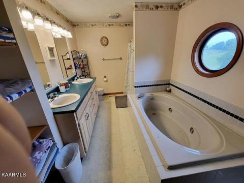 8127 Robert Watkins Rd, Talbott, TN 37877 photo 9