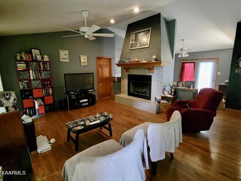 8127 Robert Watkins Rd, Talbott, TN 37877 photo 3