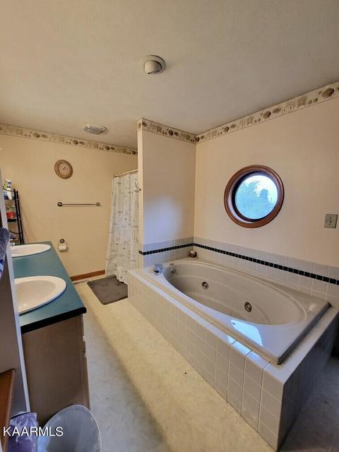8127 Robert Watkins Rd, Talbott, TN 37877 photo 10