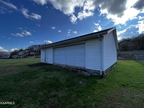 4611 W Cumberland Ave, Middlesboro, KY 40965