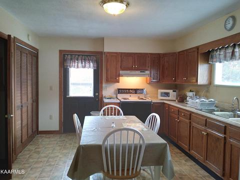 4230 Wilderness Rd, Ewing, VA 24248 photo 10