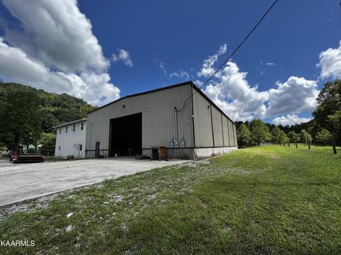 5978 E Highway 72, Pathfork, KY 40863 photo 1