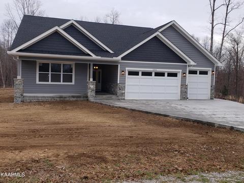 151 Perry Creek Dr, Crossville, TN 38572