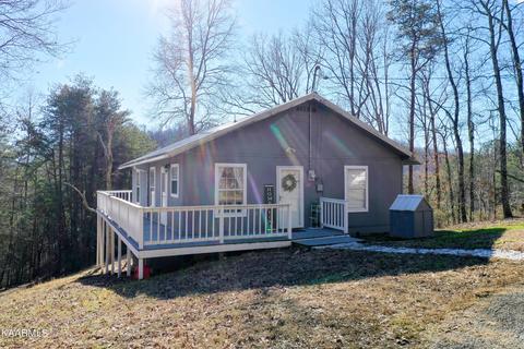 1495 Reagan Valley Rd, Tellico Plains, TN 37385